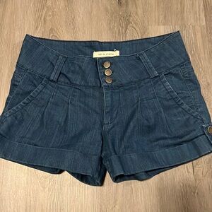 Life in progress women’s shorts . Size 28